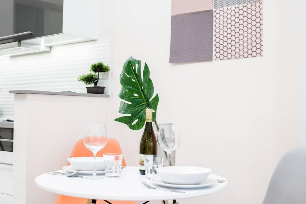 New Luxury Apartment In The Center With A/C Budapest Exteriör bild