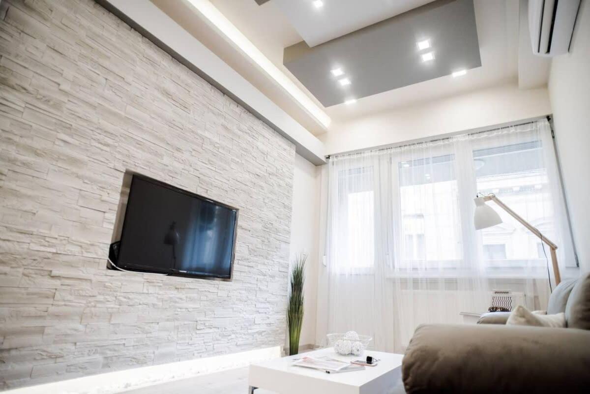 New Luxury Apartment In The Center With A/C Budapest Exteriör bild