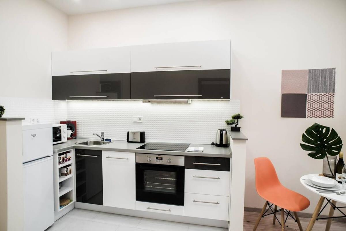 New Luxury Apartment In The Center With A/C Budapest Exteriör bild